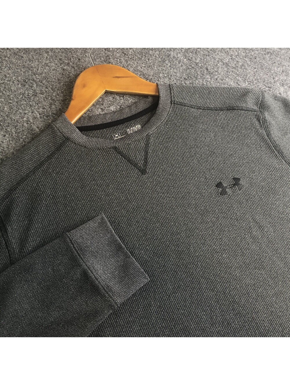 Under Armour Shirt Mens XL Gray Thermal Waffle Knit Long Sleeve Gym Loose Cold